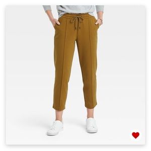 NWT High-Rise Knit Drawstring Ankle Pull-On Pants